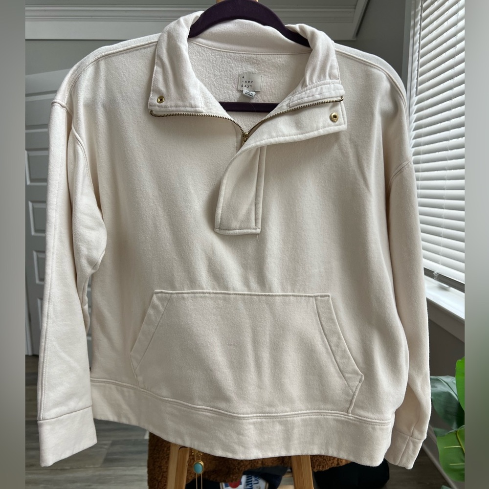 A new day (target) pullover size small gold hardware worn twice
